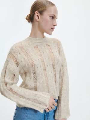 Reserved Decorative knit jumper Ivory | QLTEXHM-70