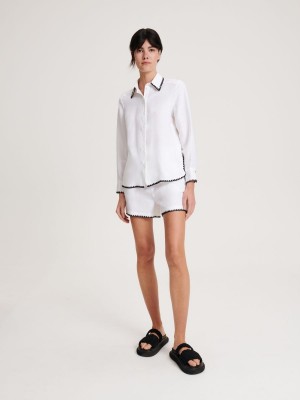 Reserved Linen rich shorts Białe | TSUCEIR-73