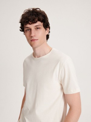 Reserved Regular fit T-shirt with linen blend Ivory | ZGXAYNB-96