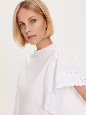 Reserved Regular fit T-shirt with ruffle details Białe | LQNYJBC-36