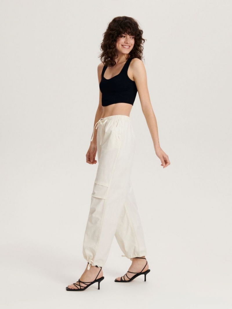 Reserved Bawełniane rich trousers Ivory | NWJAIYO-34