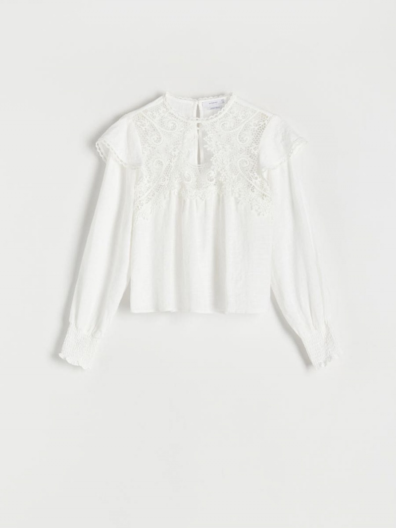 Reserved Blouse with lace Ivory | VDBUHFG-48