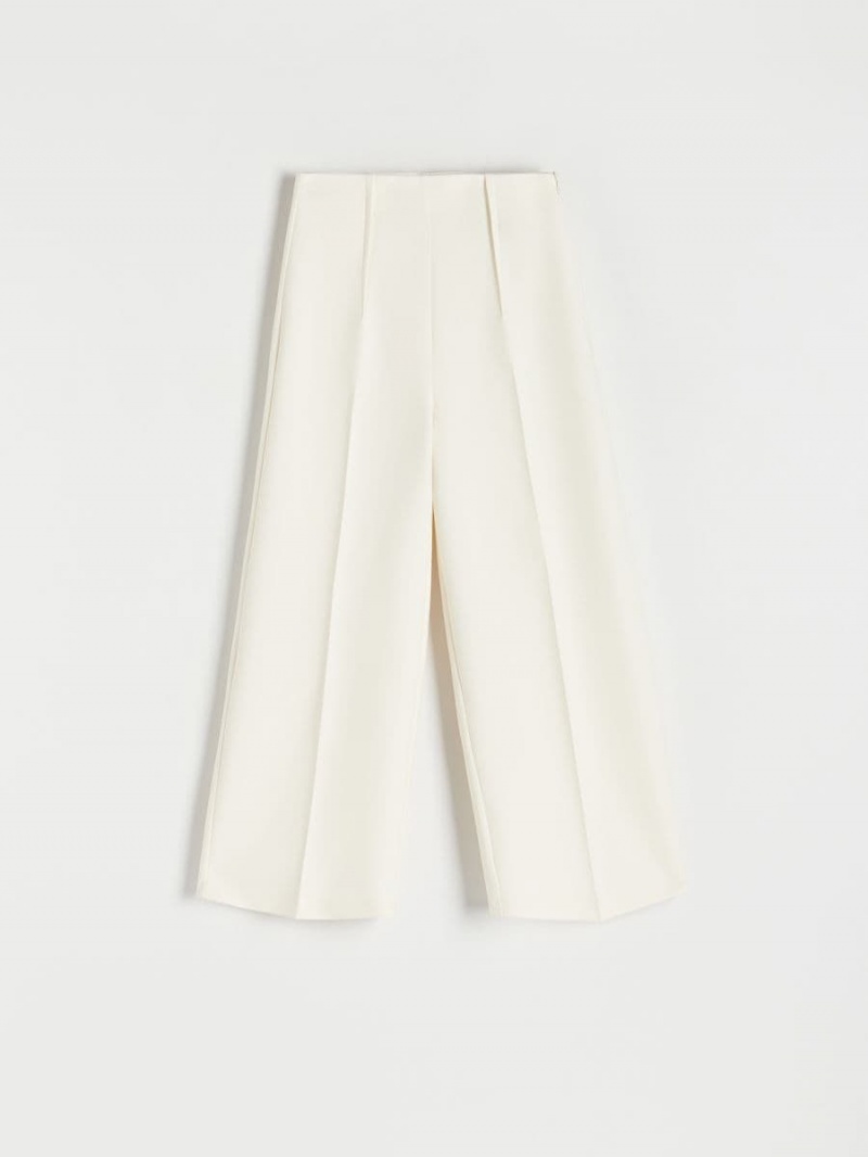 Reserved Elegancki trousers with pressed crease Ivory | XQLFDPV-48