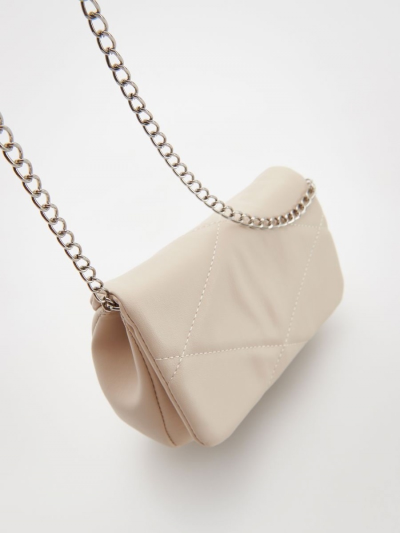 Reserved Handbag with a chain Ivory | YZHREPJ-84