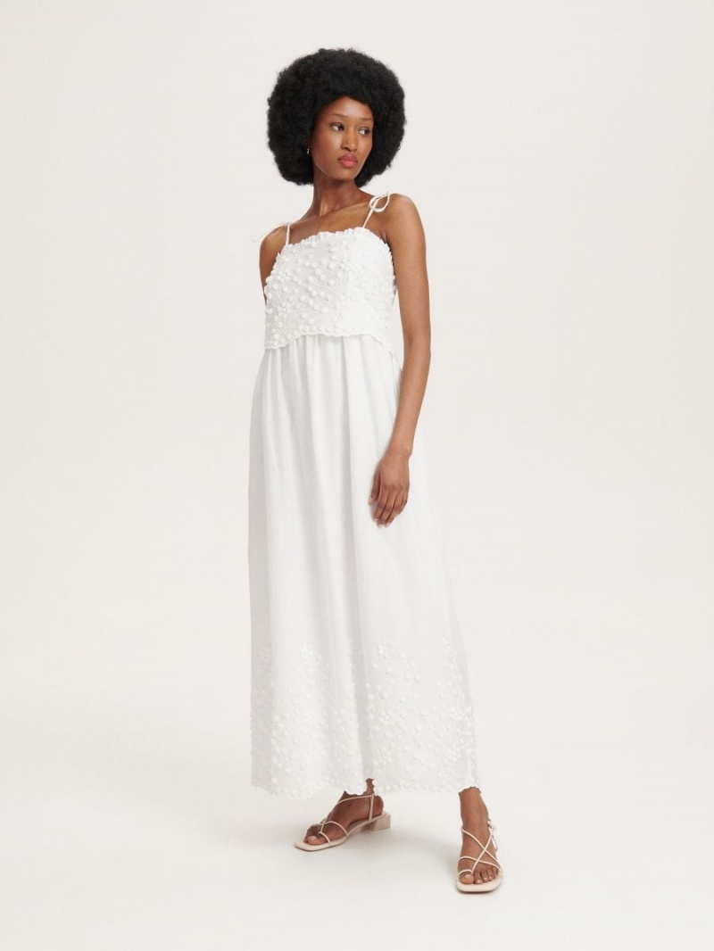 Reserved Maxi dress with embroidery detailing Ivory | KHVXEFA-20