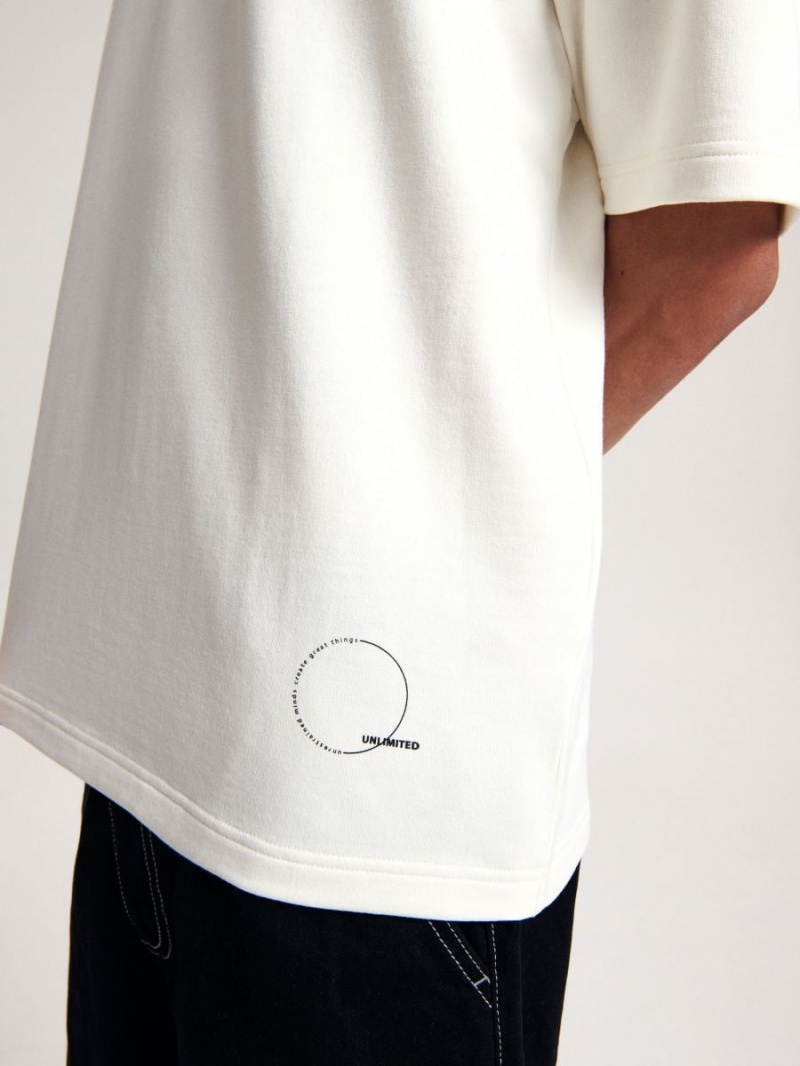 Reserved Oversized T-shirt Ivory | CWTNBAO-46