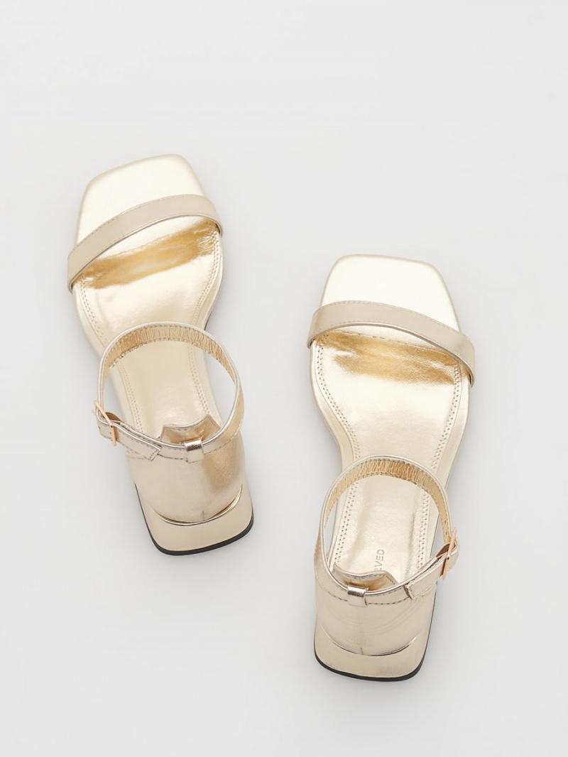 Reserved Płaskie sandals Golden | WHGLEJD-47