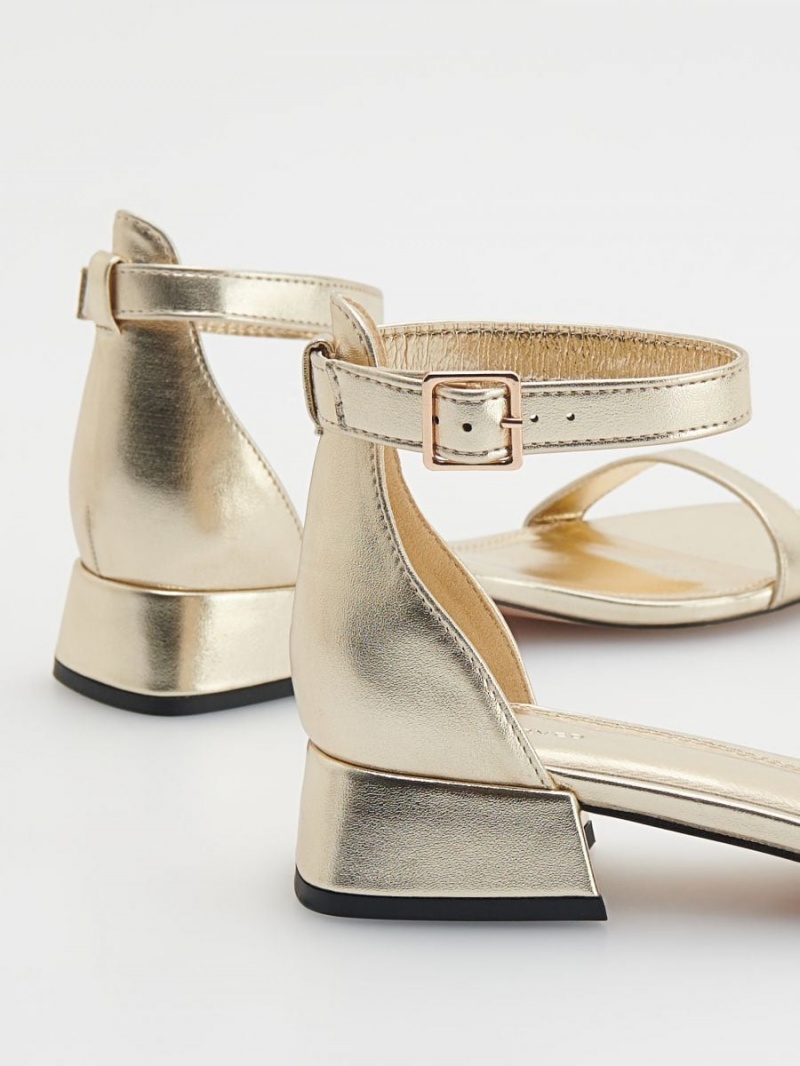 Reserved Płaskie sandals Golden | WHGLEJD-47