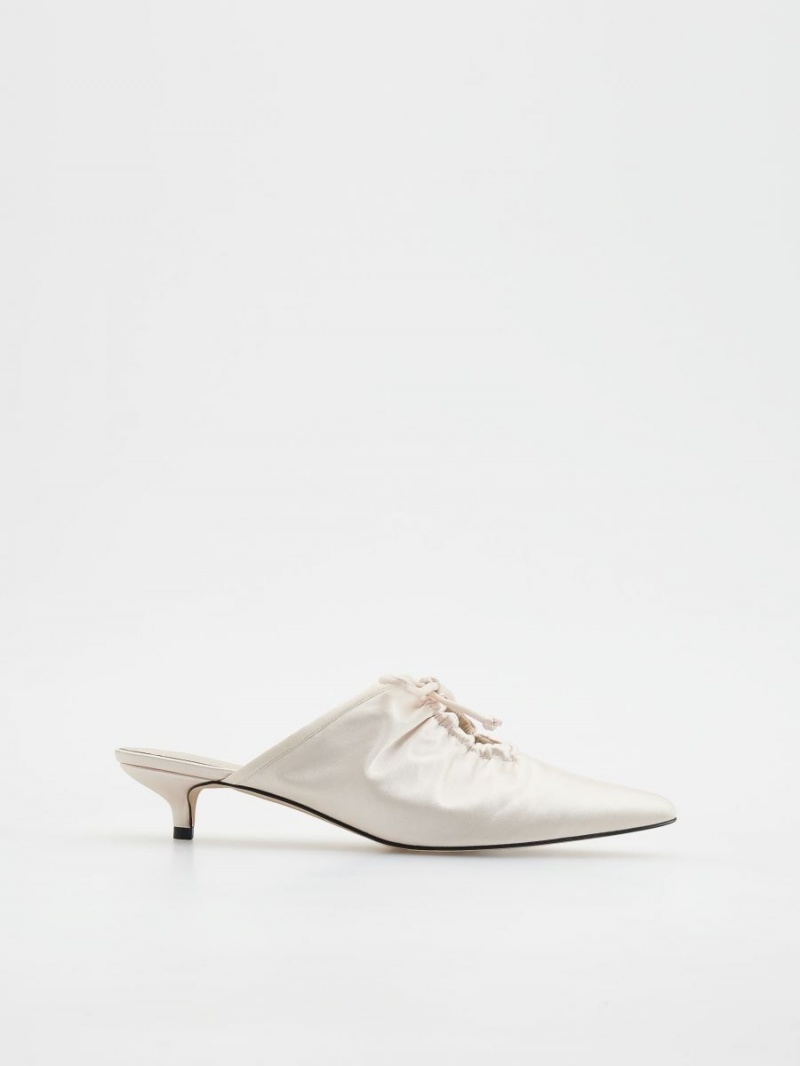 Reserved Satin pumps Ivory | OPIEKXH-20