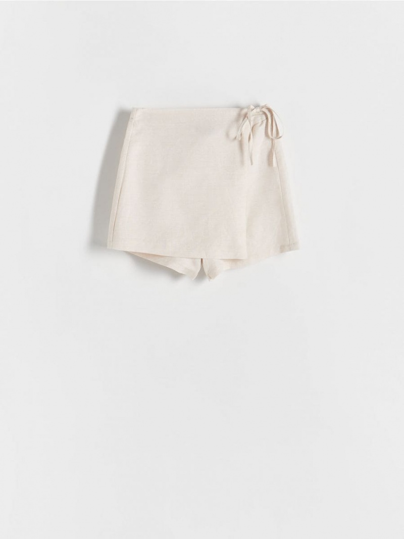 Reserved Skort Ivory | TZWVKYD-36