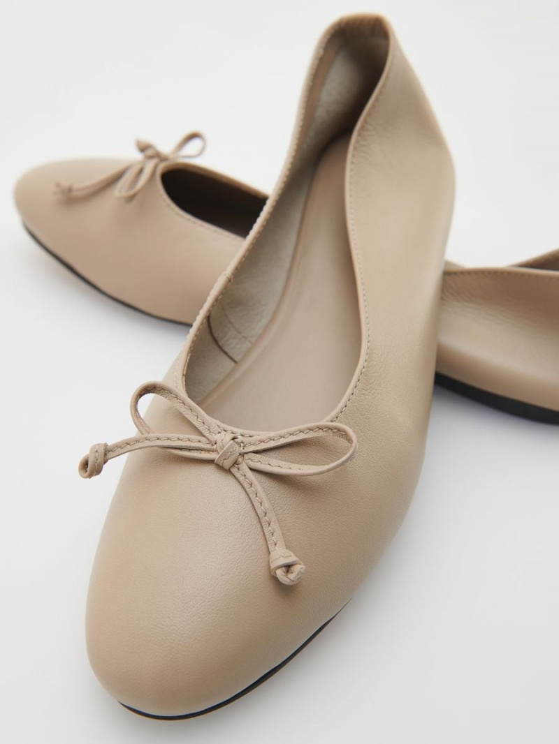 Reserved Skórzane ballerinas Ivory | DSKFOLU-35