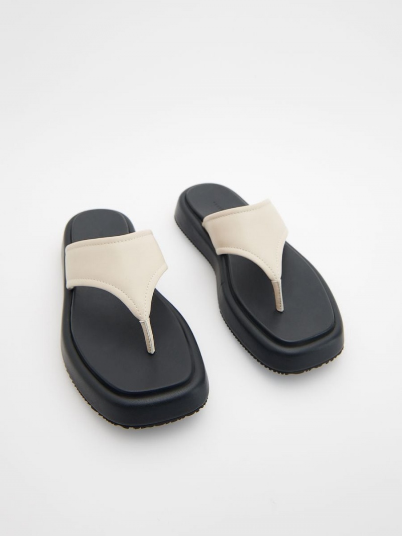 Reserved Skórzane flip flops Beżowe | IEZRLTW-48