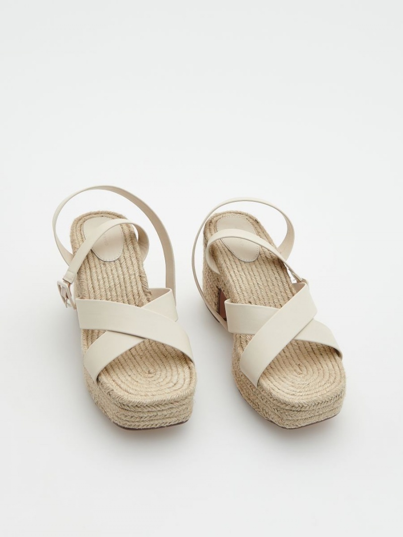 Reserved Skórzane sandals Ivory | UIDGPXV-83