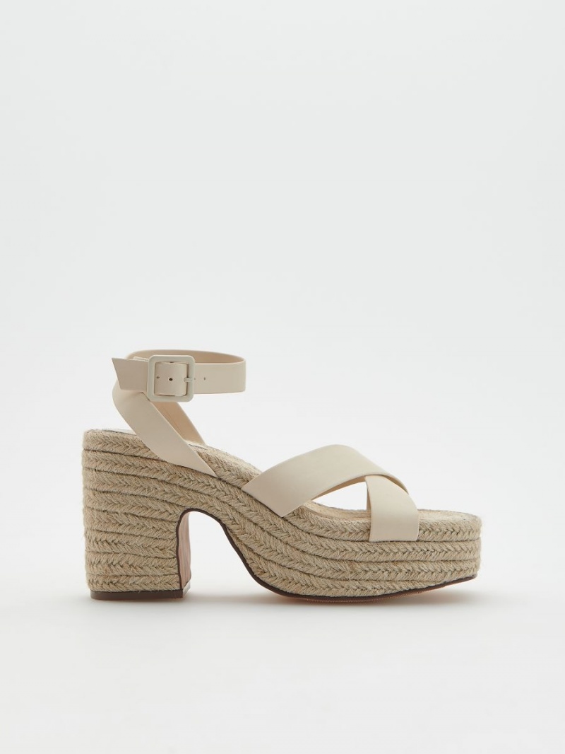 Reserved Skórzane sandals Ivory | UIDGPXV-83