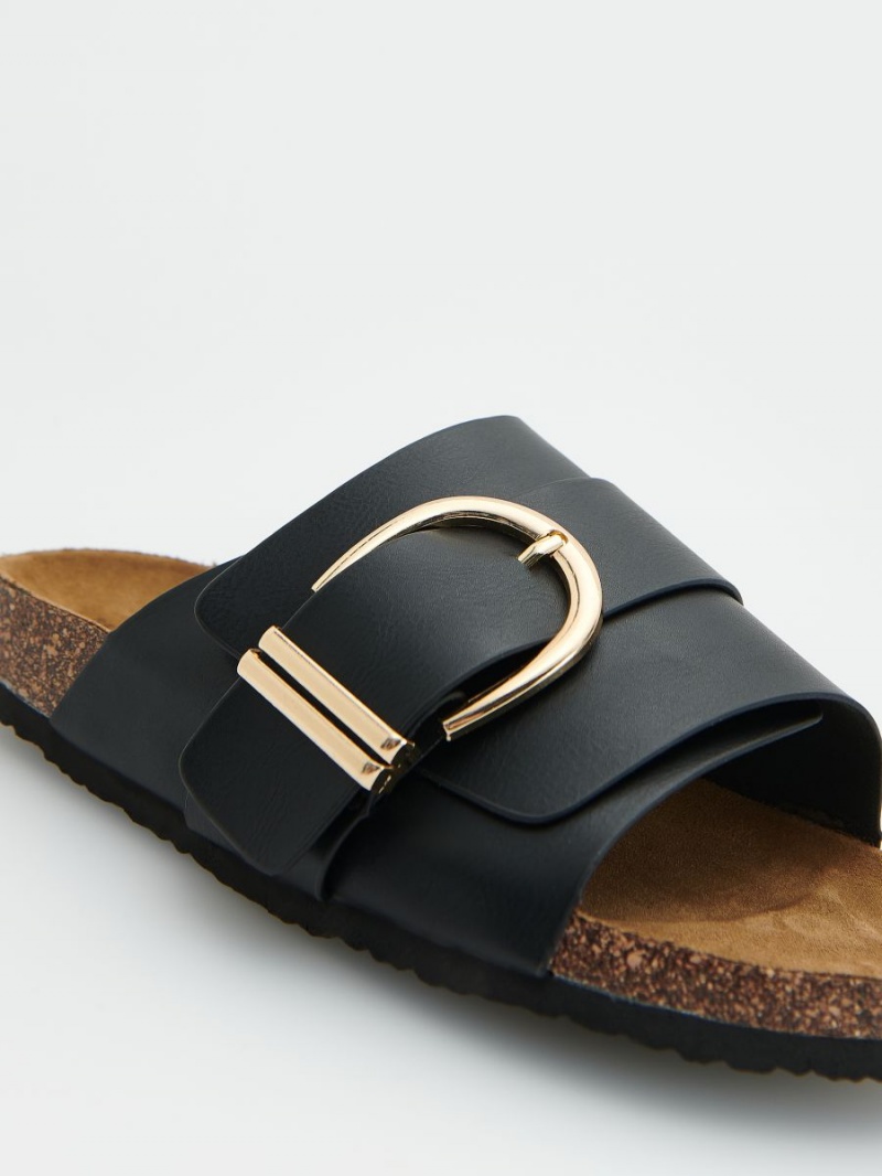 Reserved Sliders with buckle Czarne | AYDVQHG-51