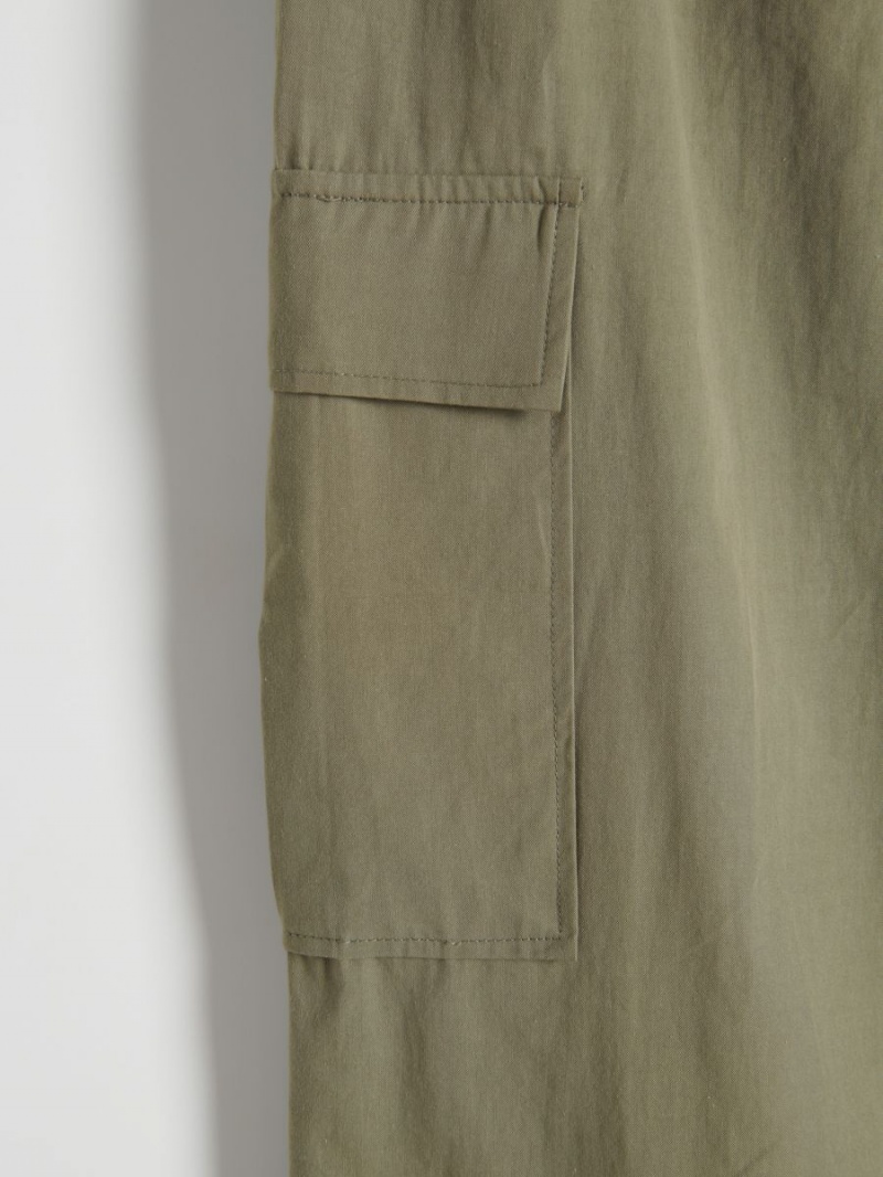 Reserved Trousers with cargo pockets Khaki | NSTHDQI-69