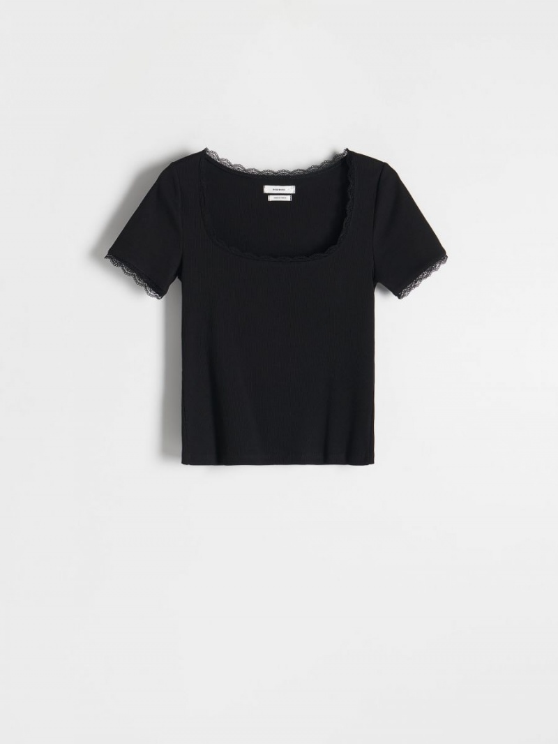 Reserved T-shirt with lace detail Czarne | VCZHBOU-06