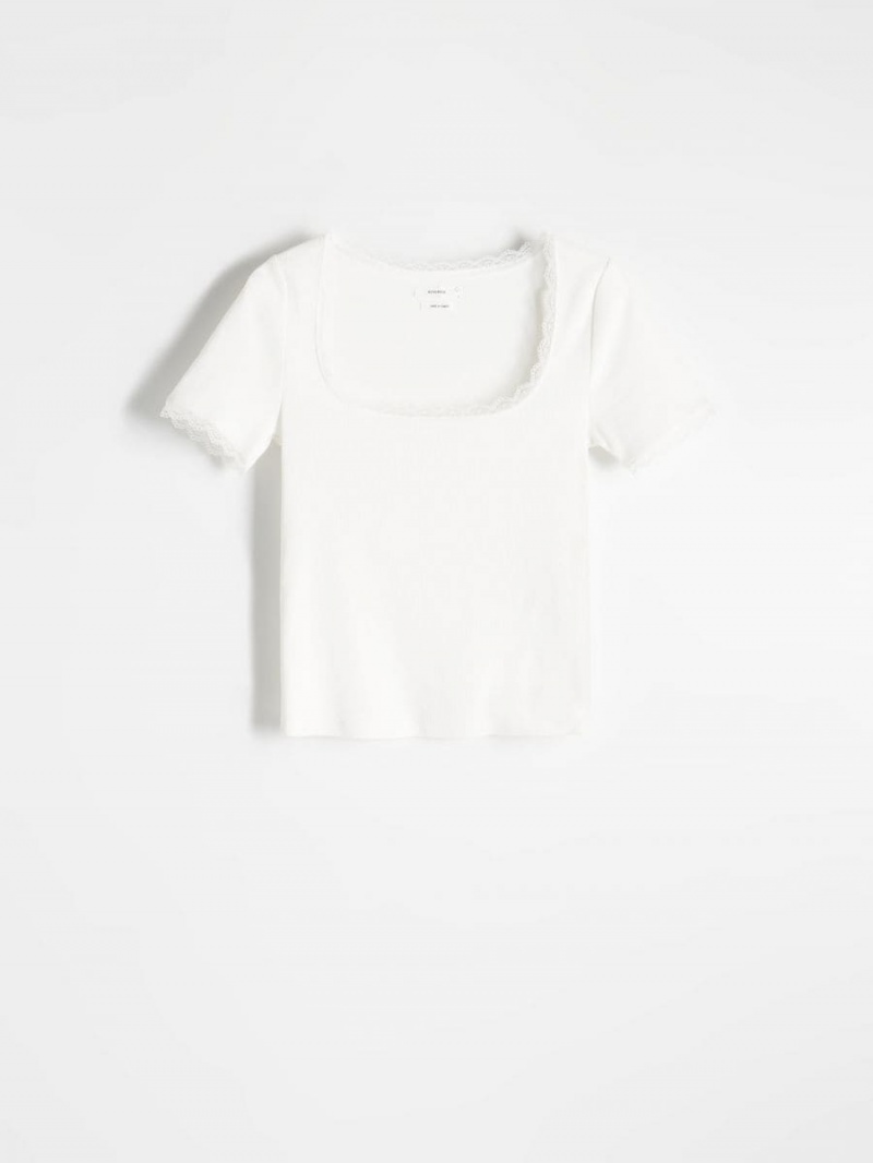 Reserved T-shirt with lace detail Ivory | KMPEGBF-02