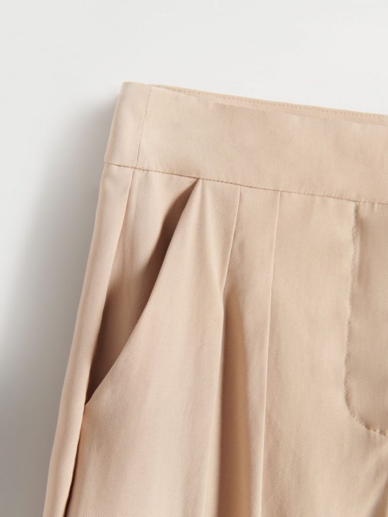 Reserved Viscose trousers Beżowe | HNSUIFZ-14